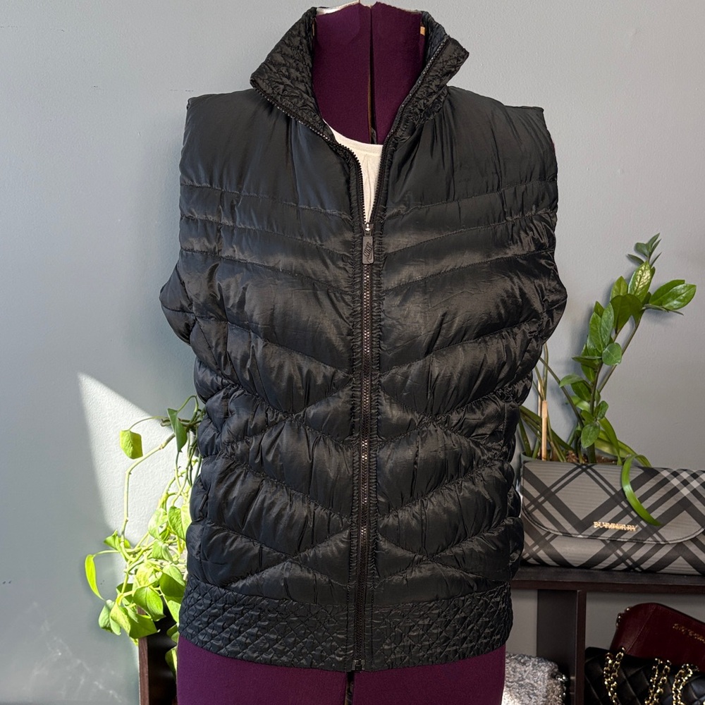 Nike Women's Black Full Zip Down Puffer Vest